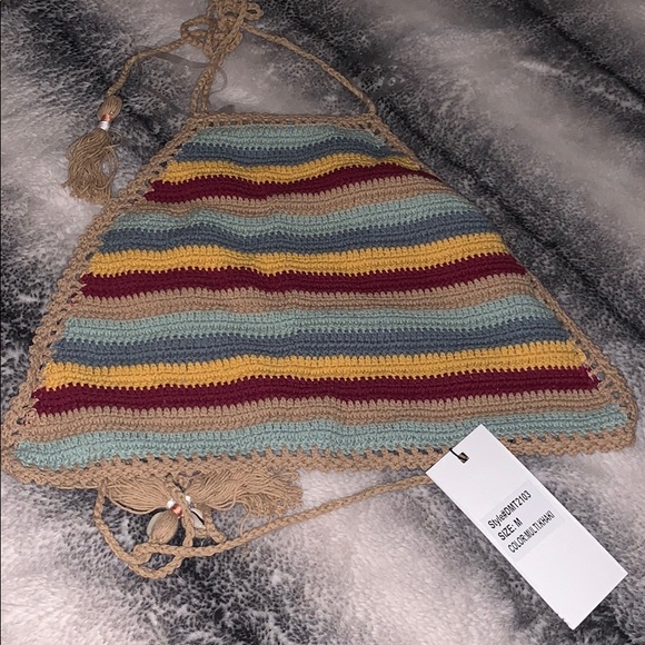 Halter top - Picture 3 of 3